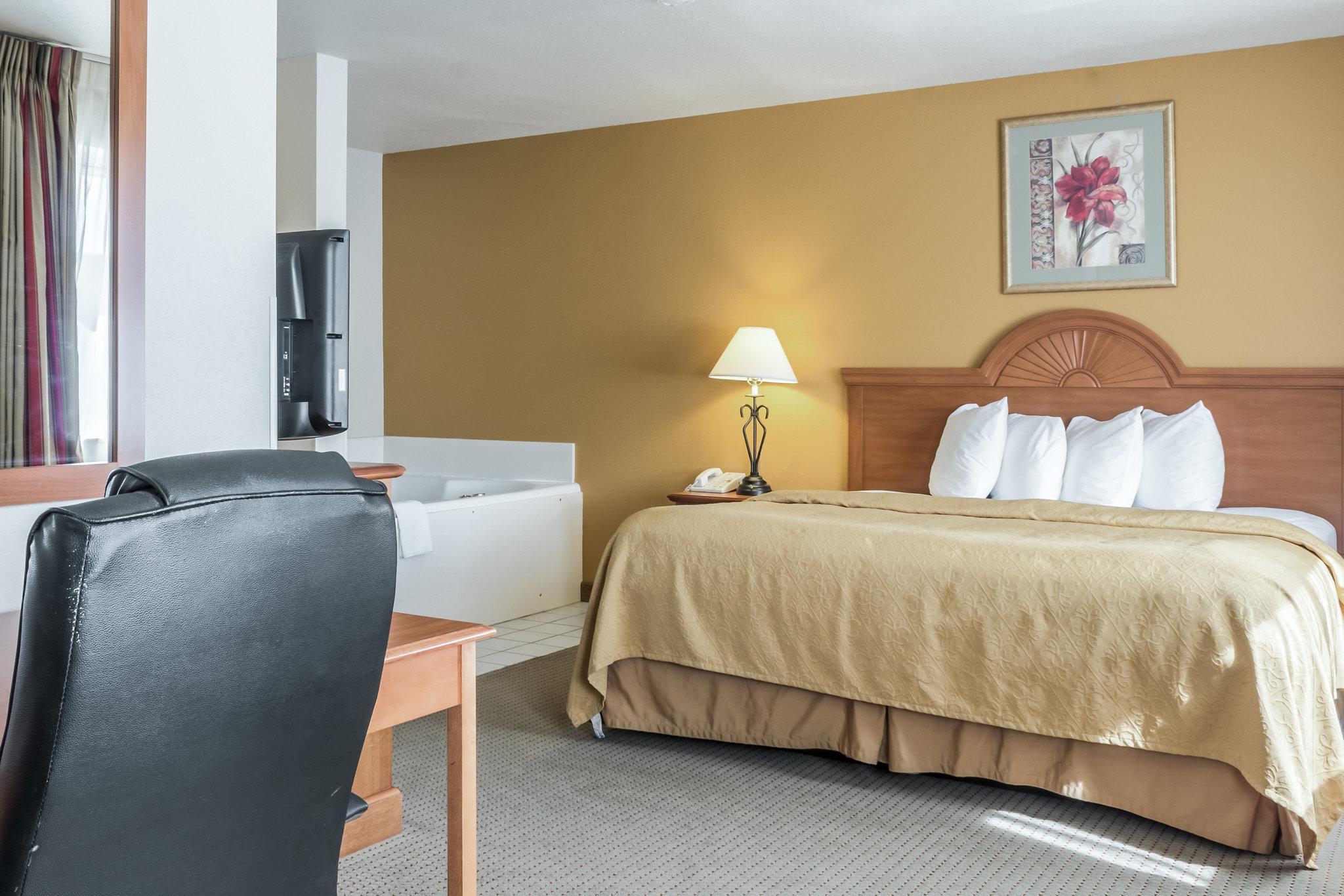 Quality Inn Huron Eksteriør billede