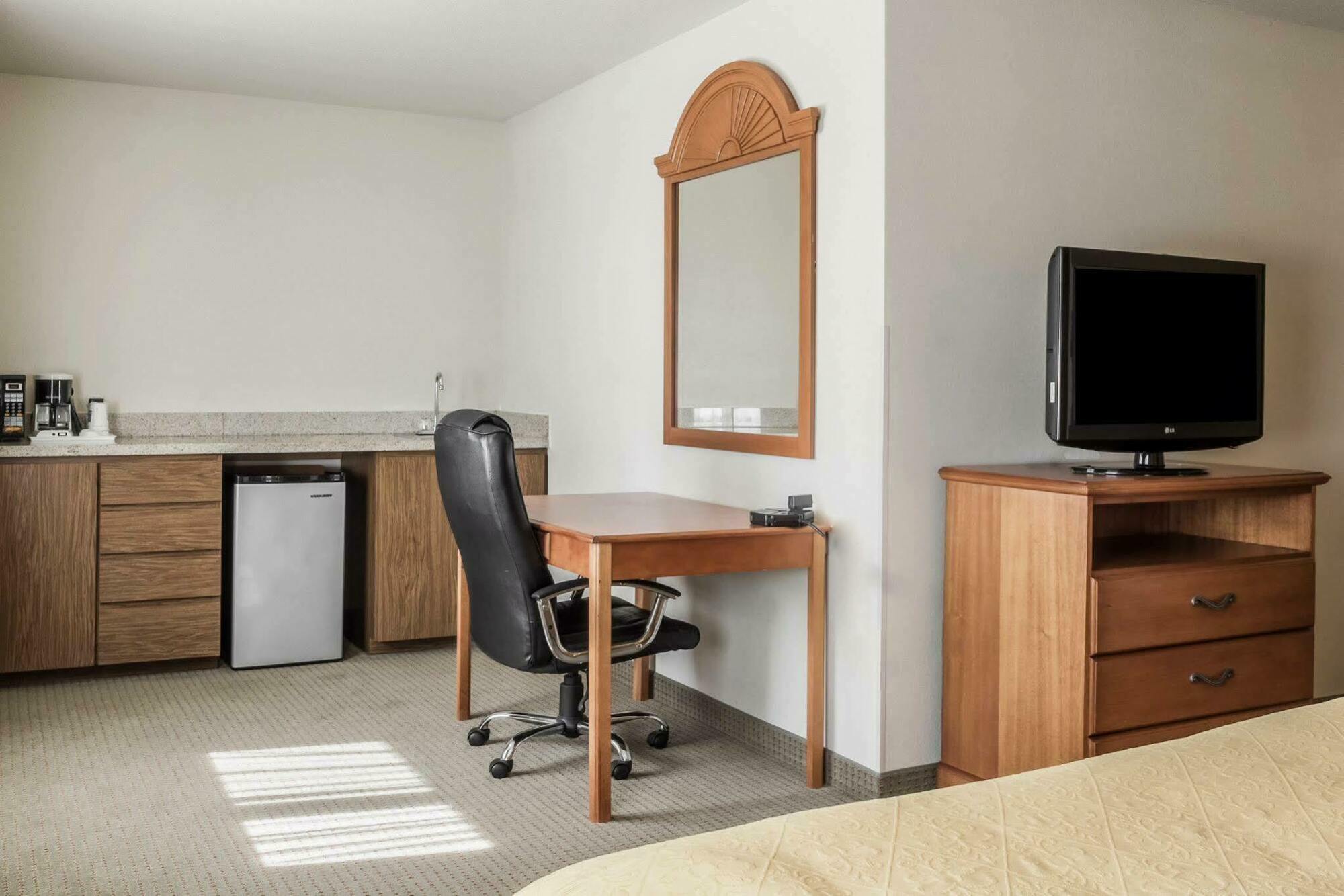 Quality Inn Huron Eksteriør billede